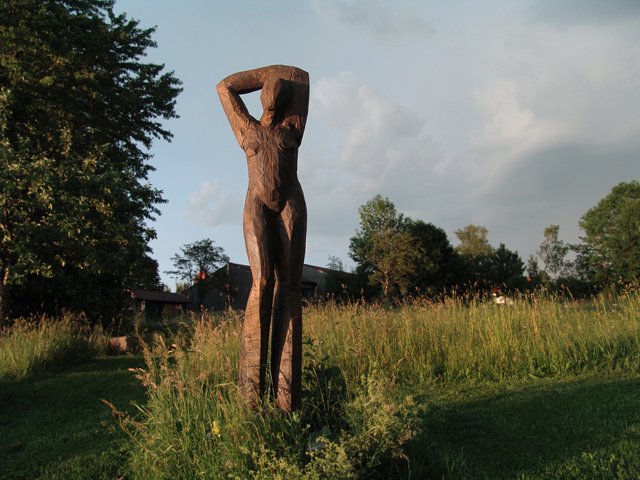 große Frau, Bronze, Höhe 247cm